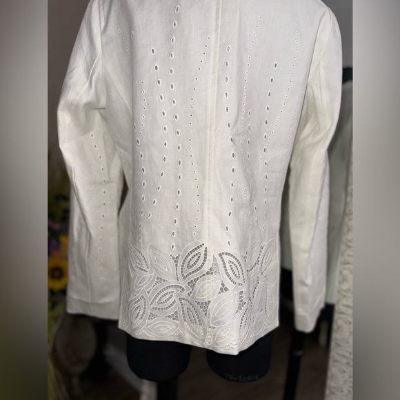 Lafayette 148 • Linen Lace 2 Button Blazer - Picture 11 of 13